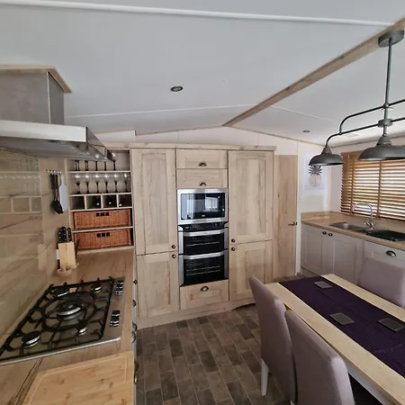 مكان تخييم Premium Mobilhome غريمو